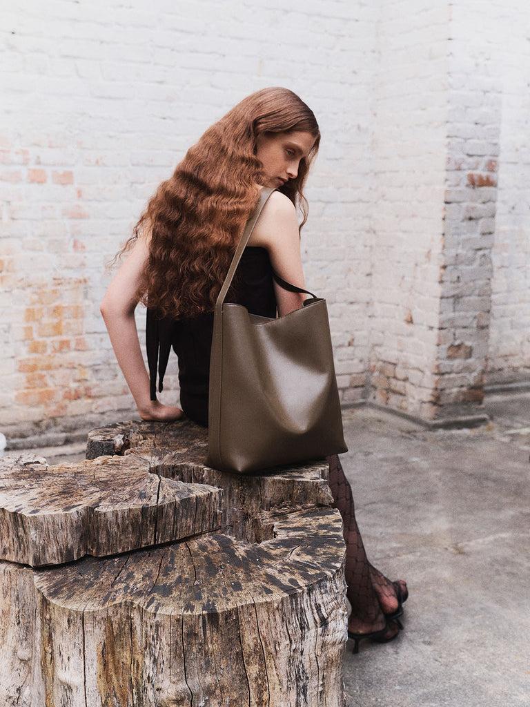 Aesther Ekme Sac Supple SUEDE COFFEE