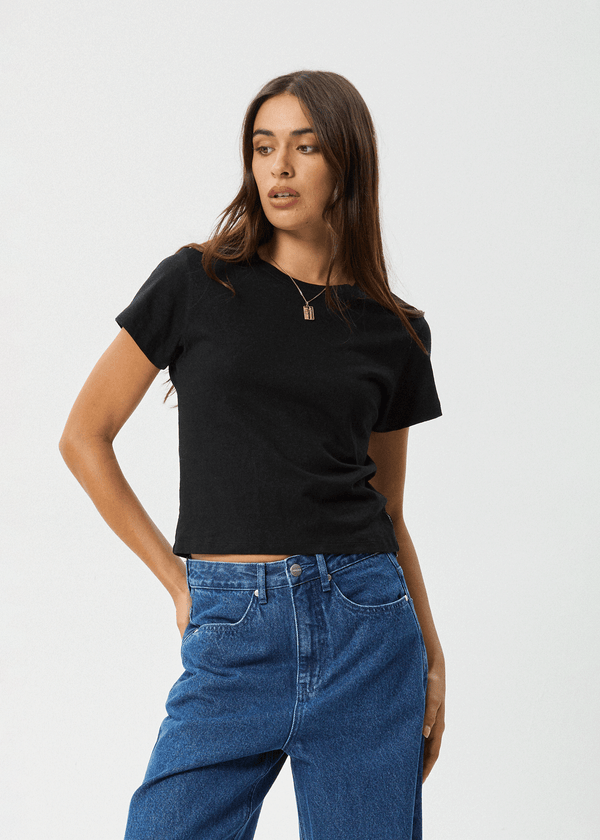 Afends Carmen - Baby Tee Black