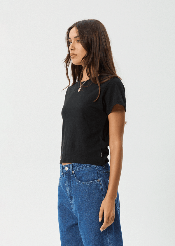 Afends Carmen - Baby Tee Black