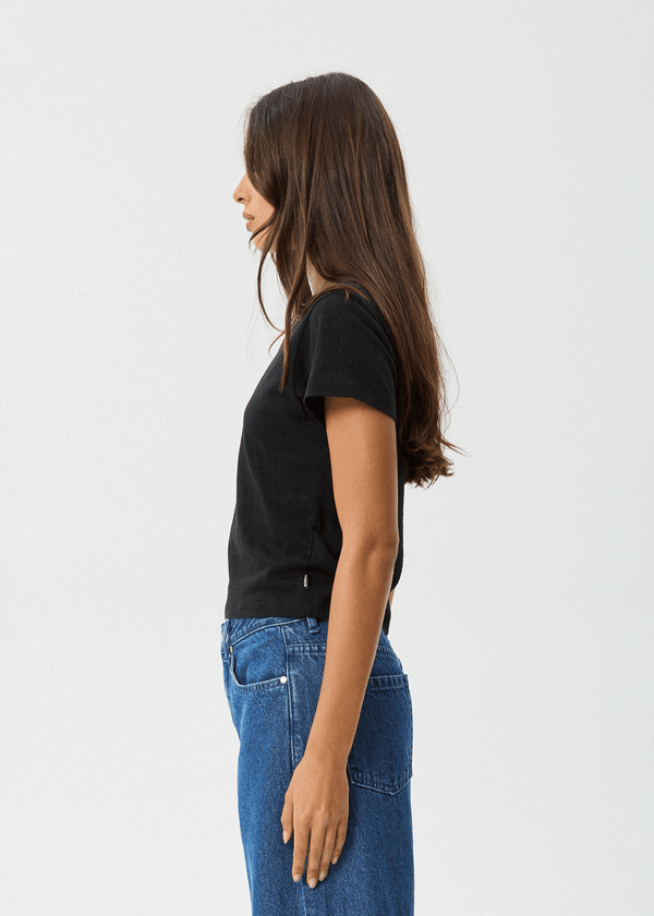 Afends Carmen - Baby Tee Black