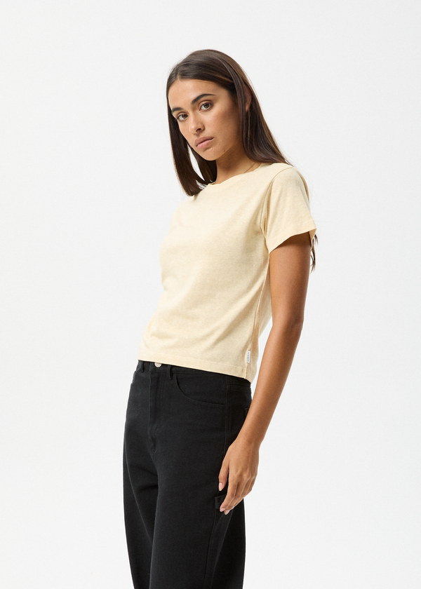 Afends Carmen - Baby Tee Sand