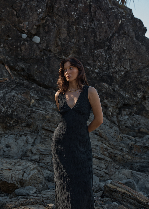 Afends Focus - Seersucker Maxi Dress Black