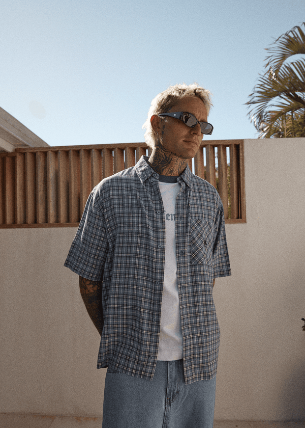 Afends Shipwreck - Short Sleeve Shirt Marlin