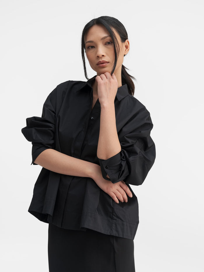 ahlvar Gigi shirt black