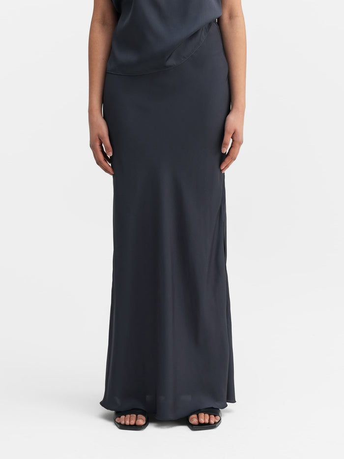 Ahlvar Hana Long Silk Skirt Blue Grey