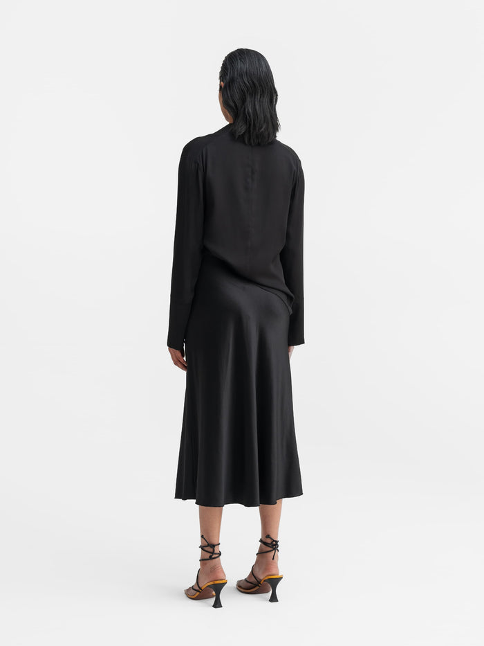 Ahlvar Hana Satin Silk Skirt Black