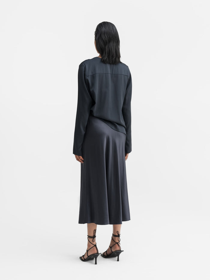 Ahlvar Kelly V-neck Silk Blouse Blue Grey