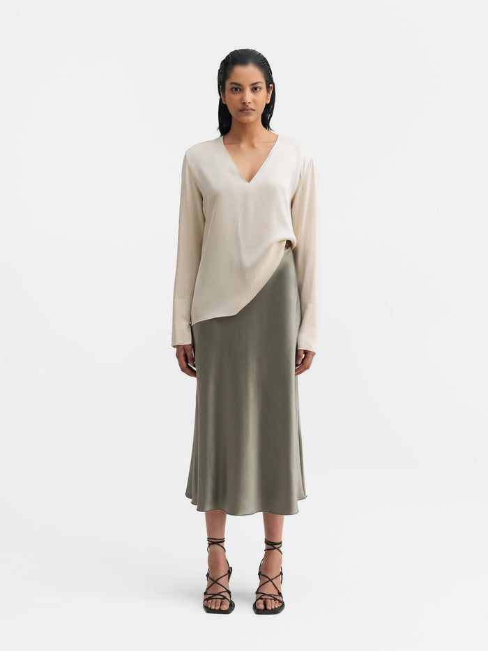 Ahlvar Kelly V-neck Silk Blouse Cream