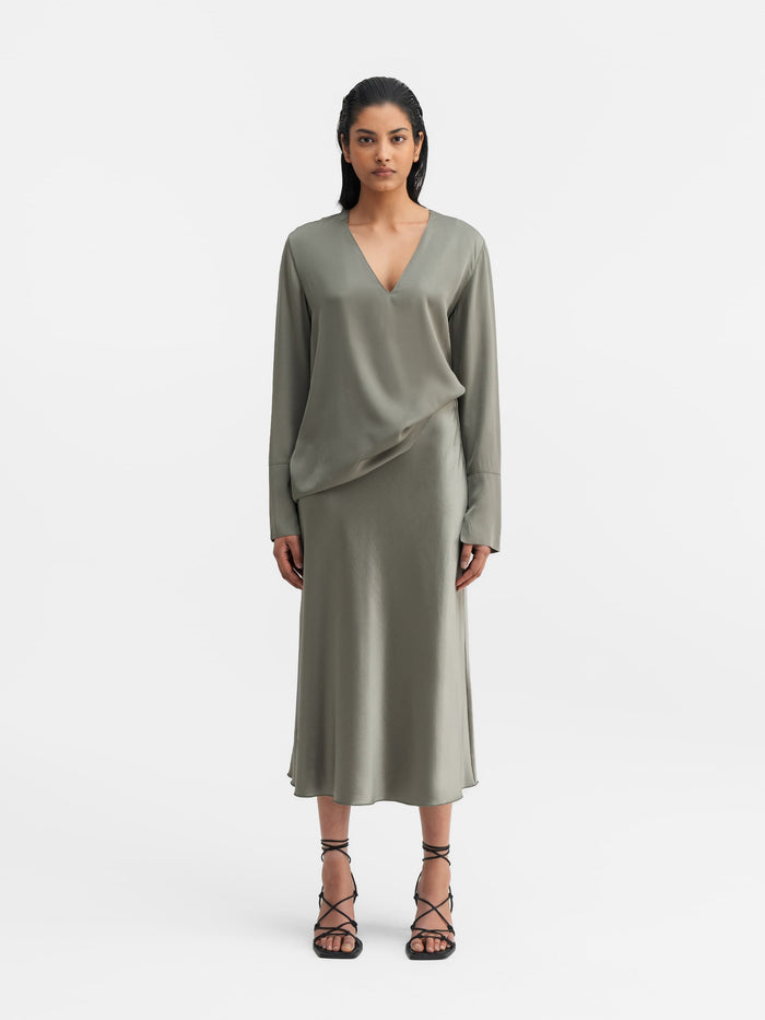 Ahlvar Kelly V-neck Silk Blouse Light Military