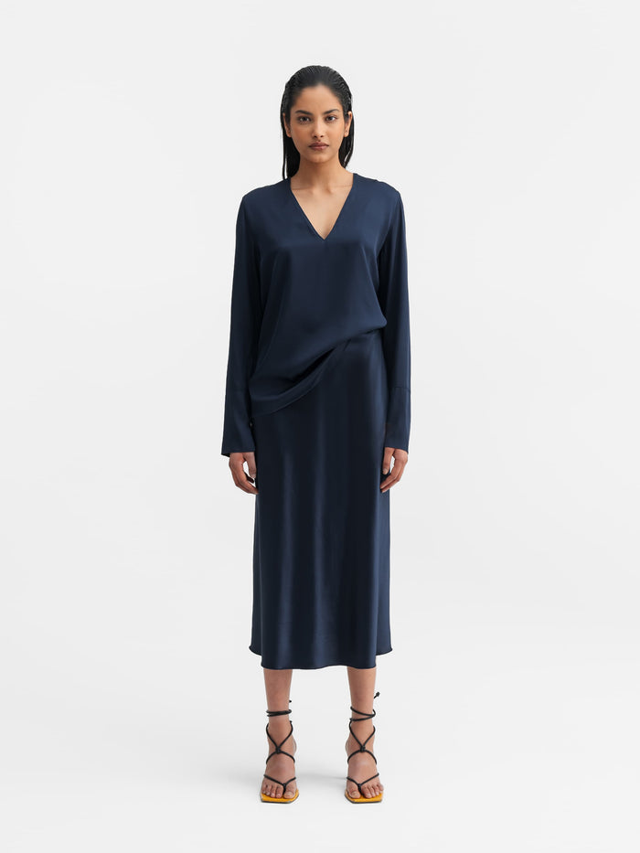 Ahlvar Kelly V-neck Silk Blouse Midnight Blue