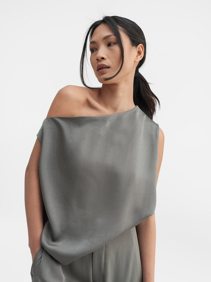 Ahlvar Lacy Tank Light Military