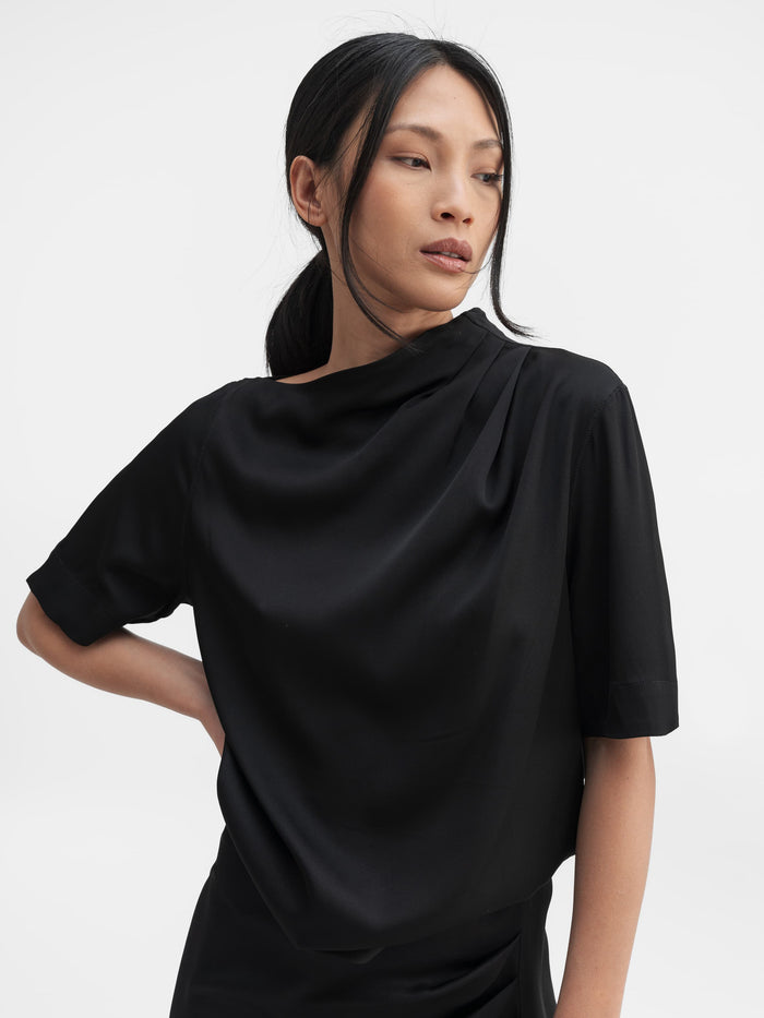 ahlvar Lima silk tee black