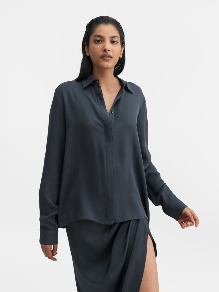 ahlvar Mia silk shirt blue grey