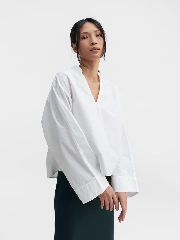ahlvar Nina v-neck cotton blouse white