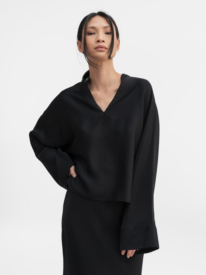 Ahlvar Nina V-neck Silk Blouse Black