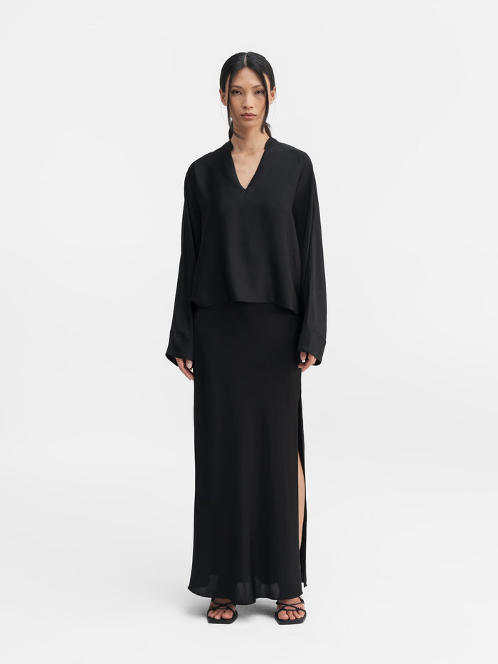 Ahlvar Nina V-neck Silk Blouse Black