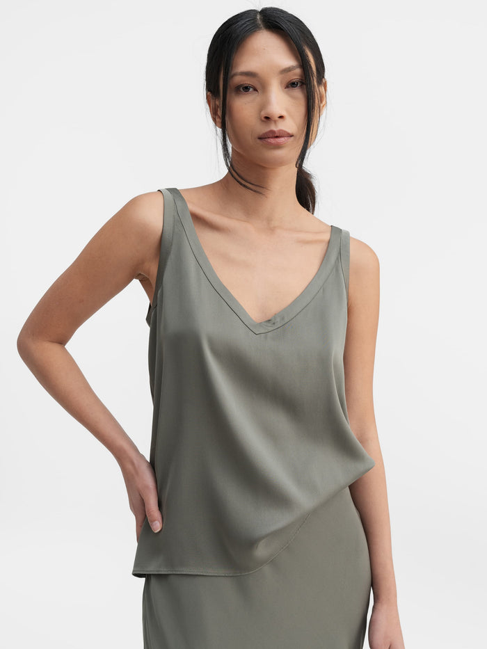 ahlvar Shin silk tank light military