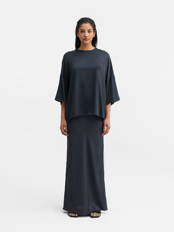 ahlvar Thess silk tee blue grey