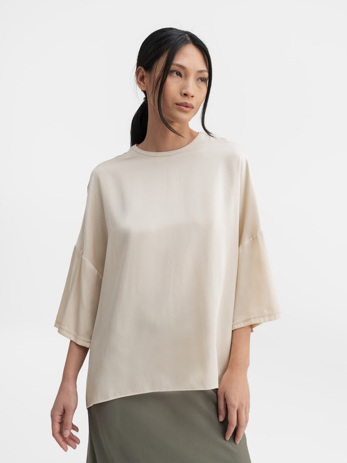 Ahlvar Thess Silk Tee Cream