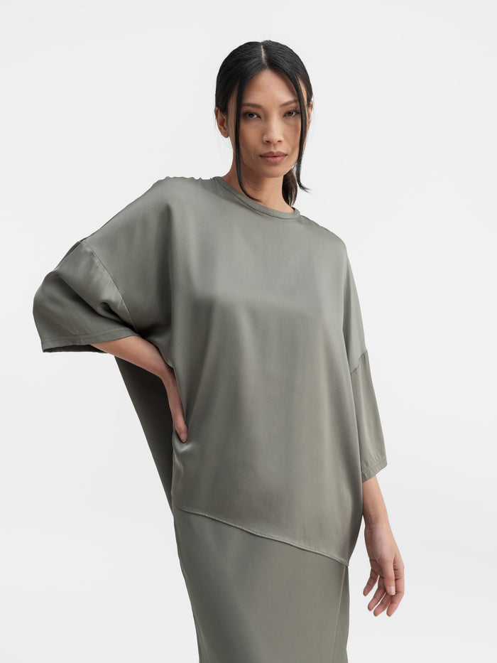 Ahlvar Thess Silk Tee Light Military