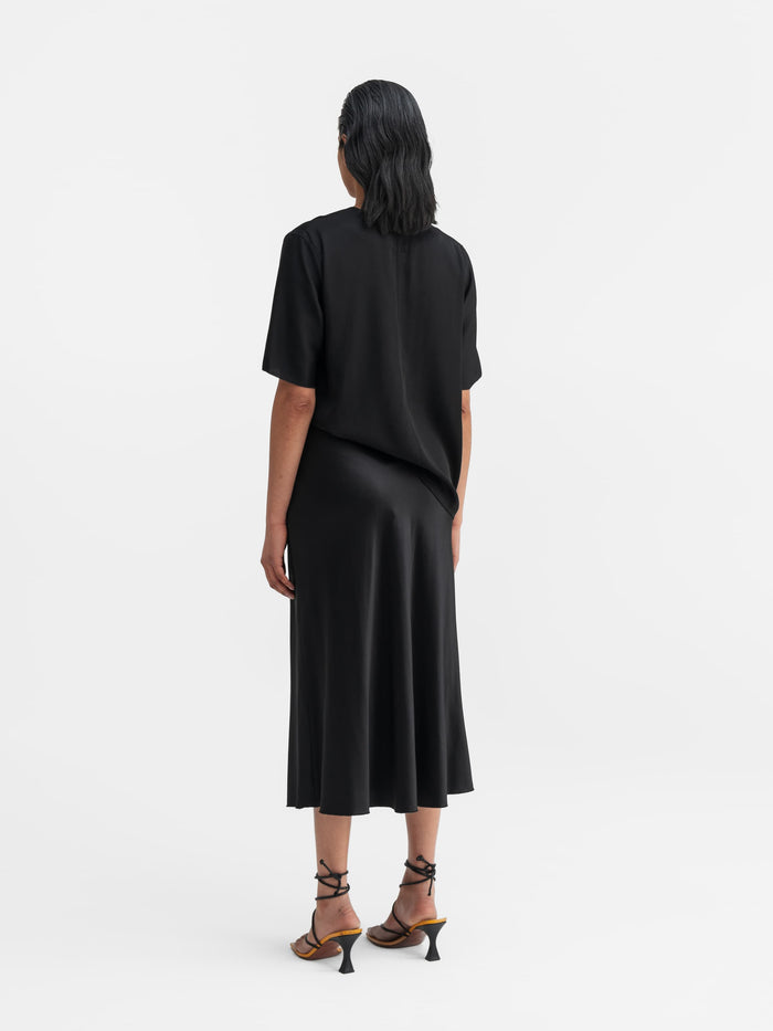 Ahlvar Yoli V-neck Silk Blouse Black