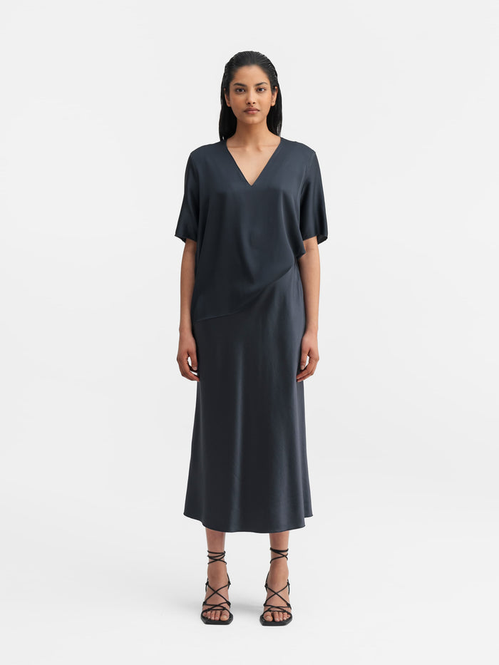 Ahlvar Yoli V-neck Silk Blouse Blue Grey