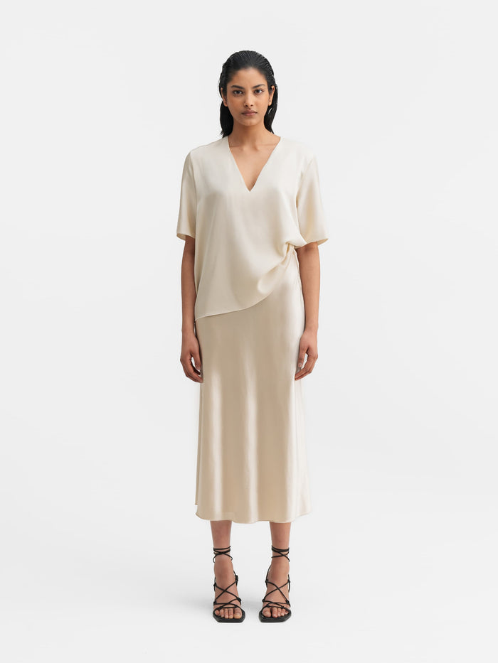 Ahlvar Yoli V-neck Silk Blouse Cream