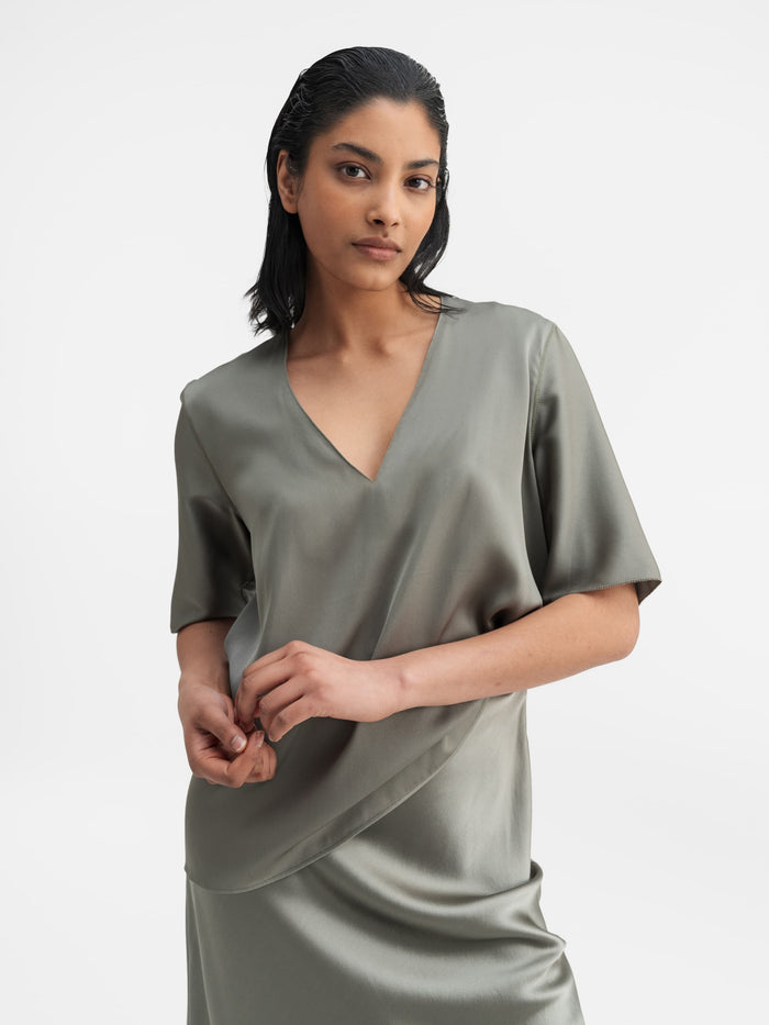 ahlvar Yoli v-neck silk blouse light military