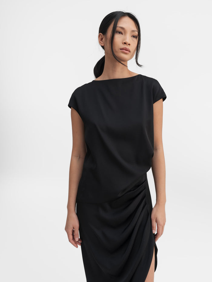ahlvar Yui silk top black