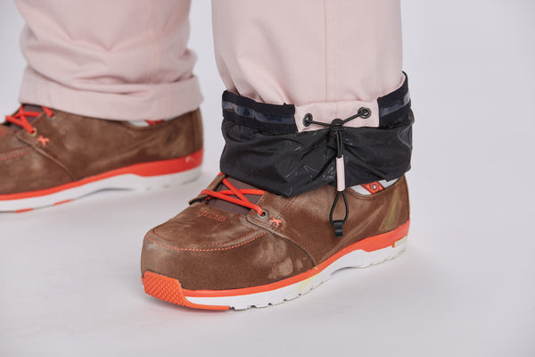 Airblaster Women’s Hot Bib | Stylish Waterproof Protection | Airblaster