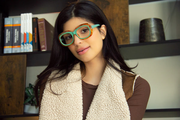 Aj Morgan Bold Oversized Readers In A Two-Tone Pattern / 81065 Happy Face