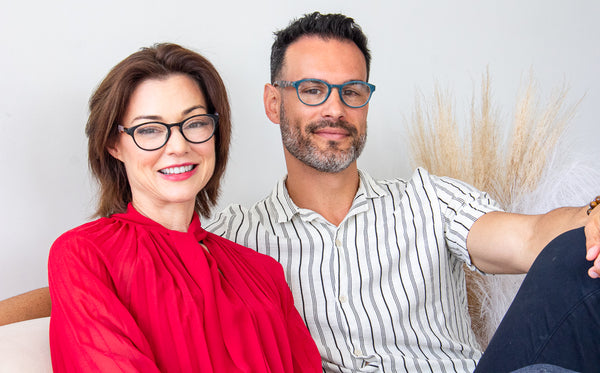 Aj Morgan Contemporary Oval Readers With Contract Temples For Women And Men / 54400 Deserving