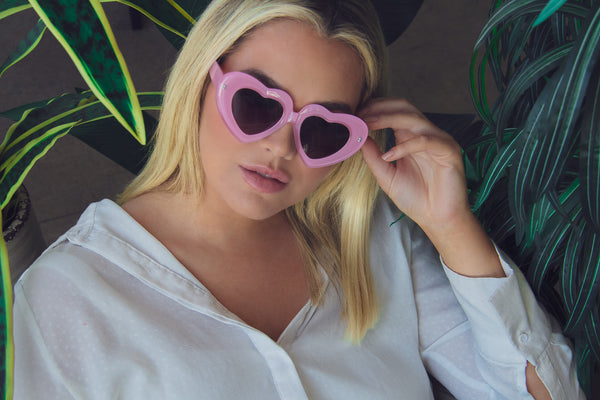 Aj Morgan Oversized Statement Heart-Shaped Sunglasses For Women / Warm Hearted 39179