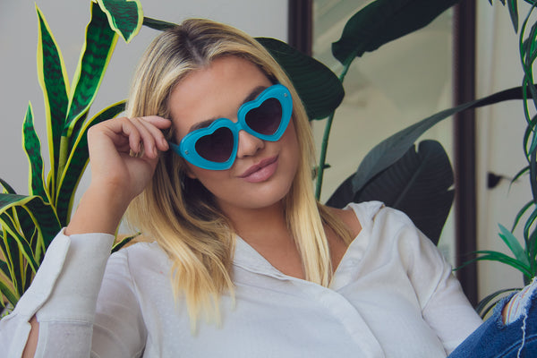 Aj Morgan Oversized Statement Heart-Shaped Sunglasses For Women / Warm Hearted 39179