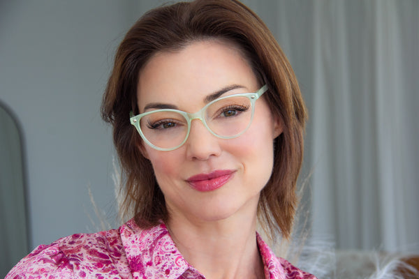 Aj Morgan Petite Semi Cat-Eye Pastel Reading Glasses Women / 84115 Momento