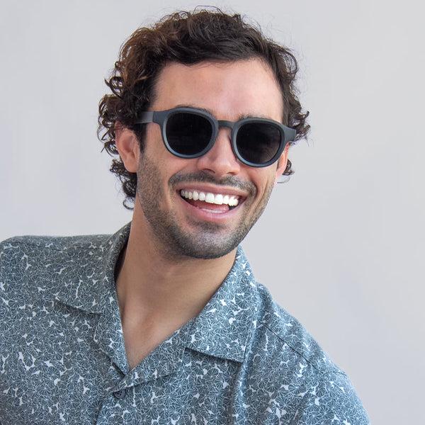 Aj Morgan Retro Round Sunglasses In A Two-toned Design For Men And Women / Hello - 88590