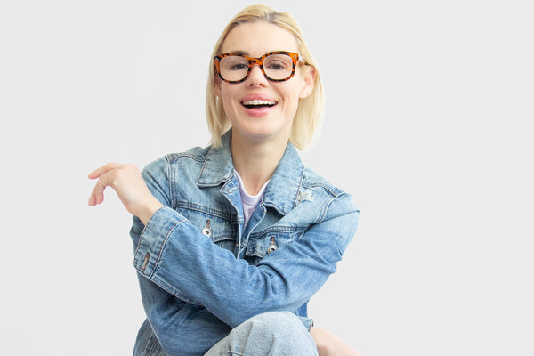 Aj Morgan Unisex Mid-Sized Round Readers In A Variety Of Tortoiseshell Hues For Women And Men / Okie Dokie - 55428