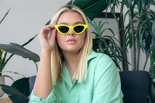 Aj Morgan Vintage Inspired Cat-Eye Sunglasses / Shaker - 39177