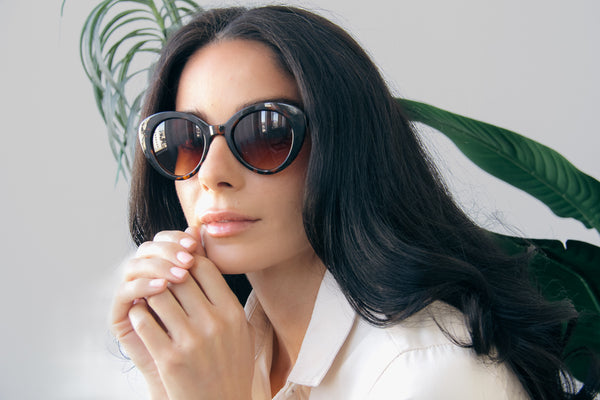 Aj Morgan Vintage-Inspired Rounded Cat-Eye Eye Sunglasses For Women / 84118 Caress