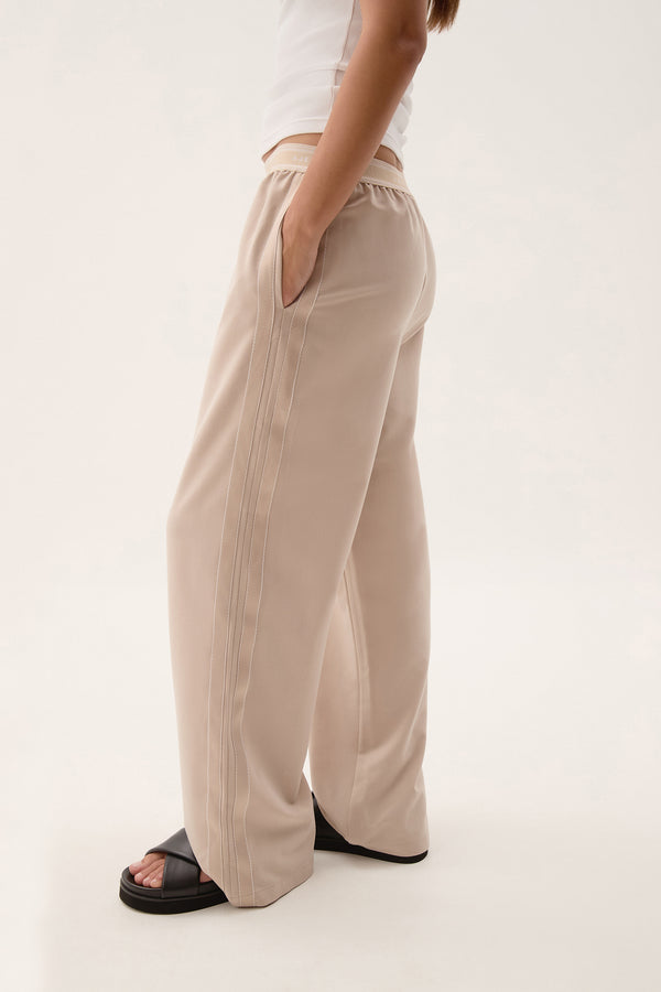 Aje Logo Elastic Pant 513 Mineral Beige