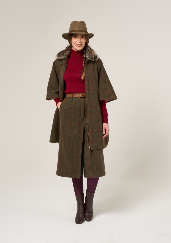 Alan Paine Surrey Ladies Tweed Cape In Hemlock