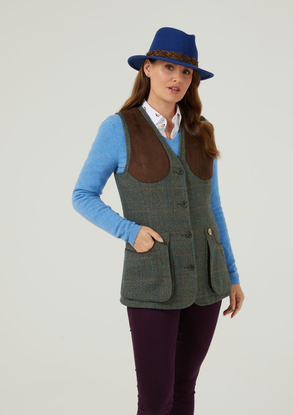 Alan Paine Combrook Ladies Tweed Shooting Waistcoat In Spruce - Regular Fit