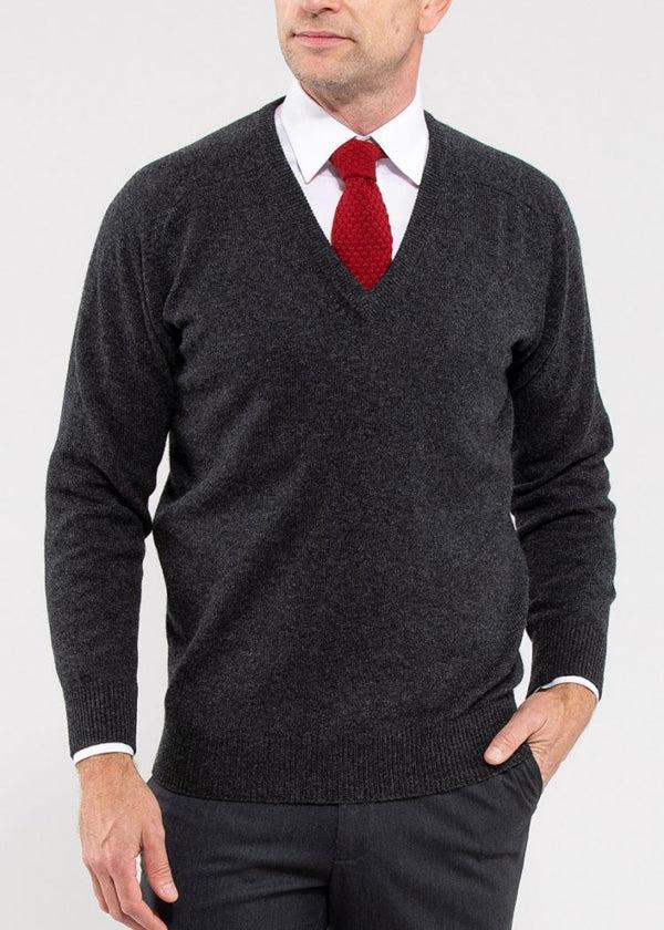 Alan Paine Hampshire Men's Lambswool Jumper In Charcoal - Classic Fit