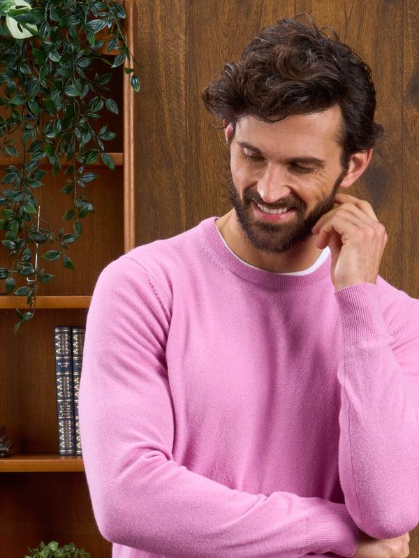 Alan Paine Men's Geelong Lambswool Crew Neck Jumper In Pink Haze - Regular Fit