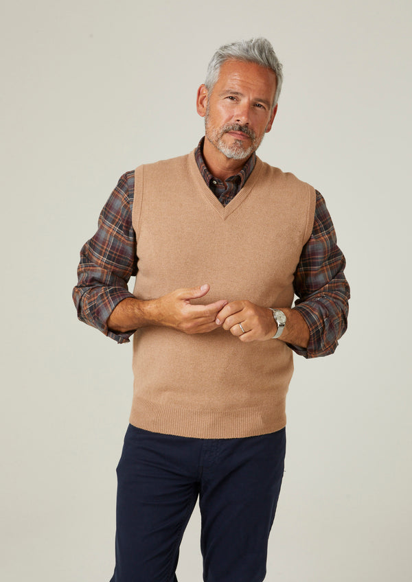 Alan Paine Norfolk Lambswool Slipover In Camel - Classic Fit