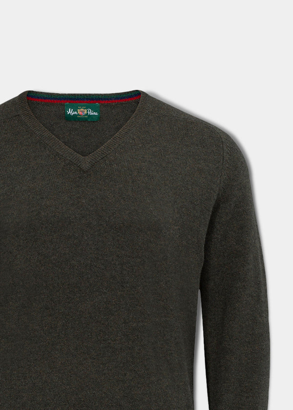 Alan Paine Streetly Men's V Neck Jumper In Seaweed - Classic Fit