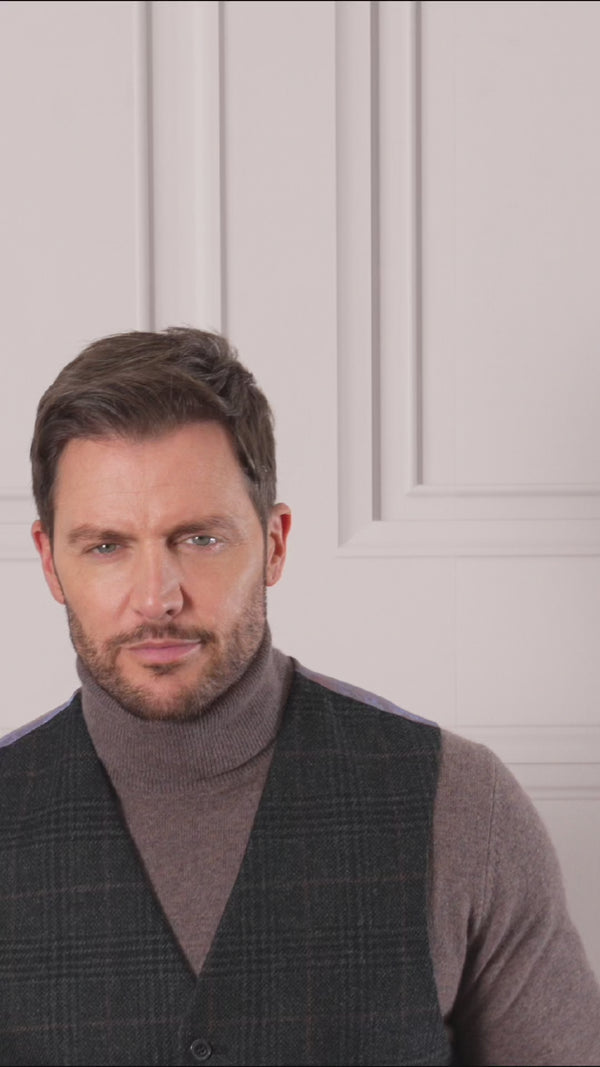 Alan Paine Surrey Men's Tweed Lined Country Waistcoat In Green Check - Regular Fit