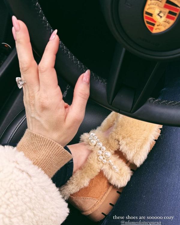 Alameda Turquesa OH SO CUTE Shearling Mary Jane