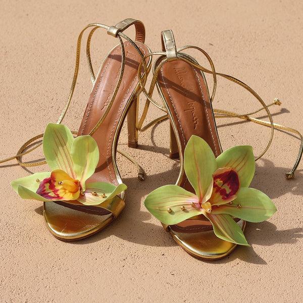 alameda turquesa PRUDENCE GOLD FLOWER HEELS