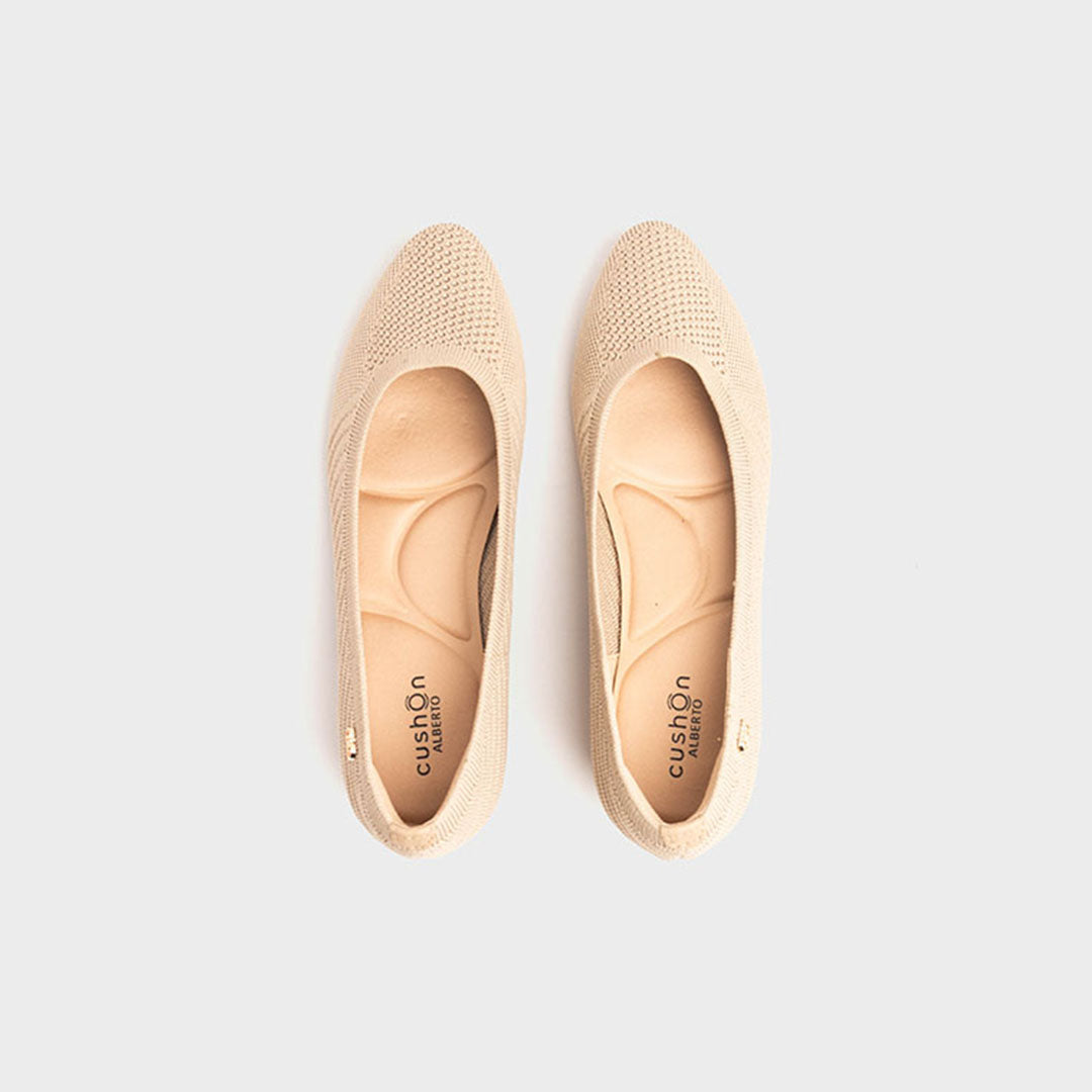 Alberto CushOn Woman's Genevieve Low-Heeled Pumps